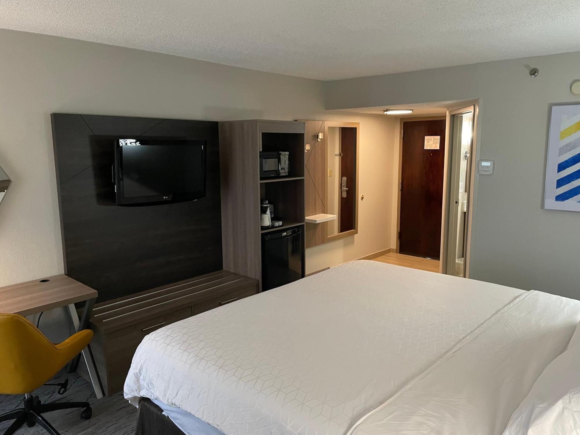Holiday Inn Express Burlington By Ihg Exteriér fotografie