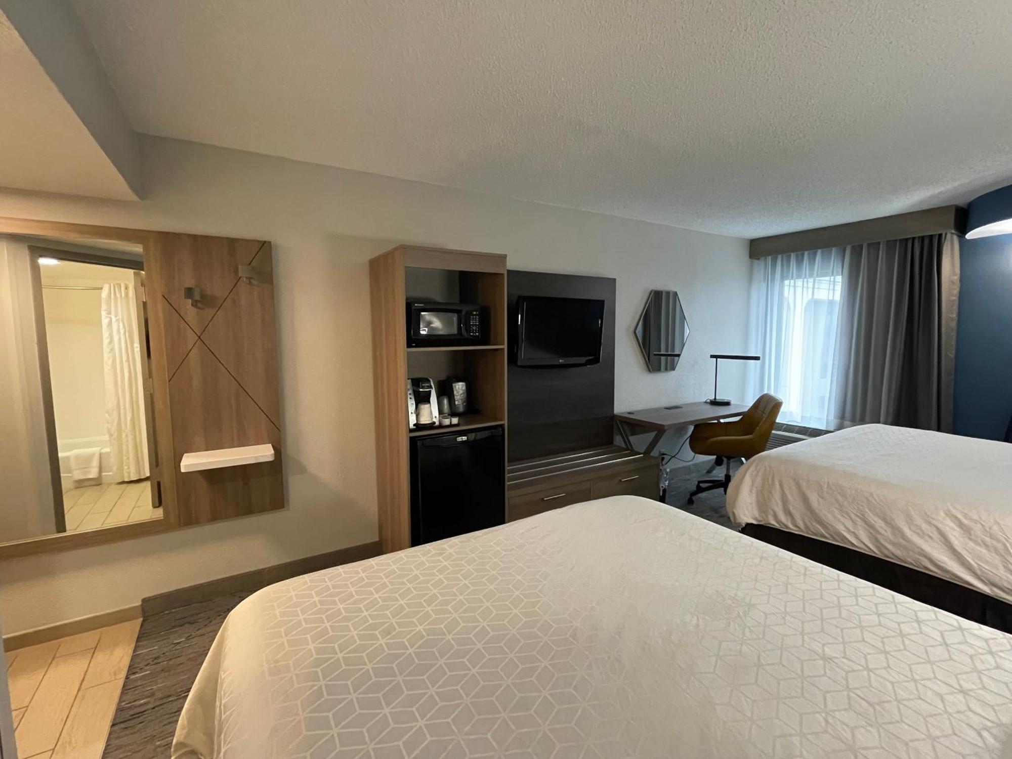 Holiday Inn Express Burlington By Ihg Exteriér fotografie