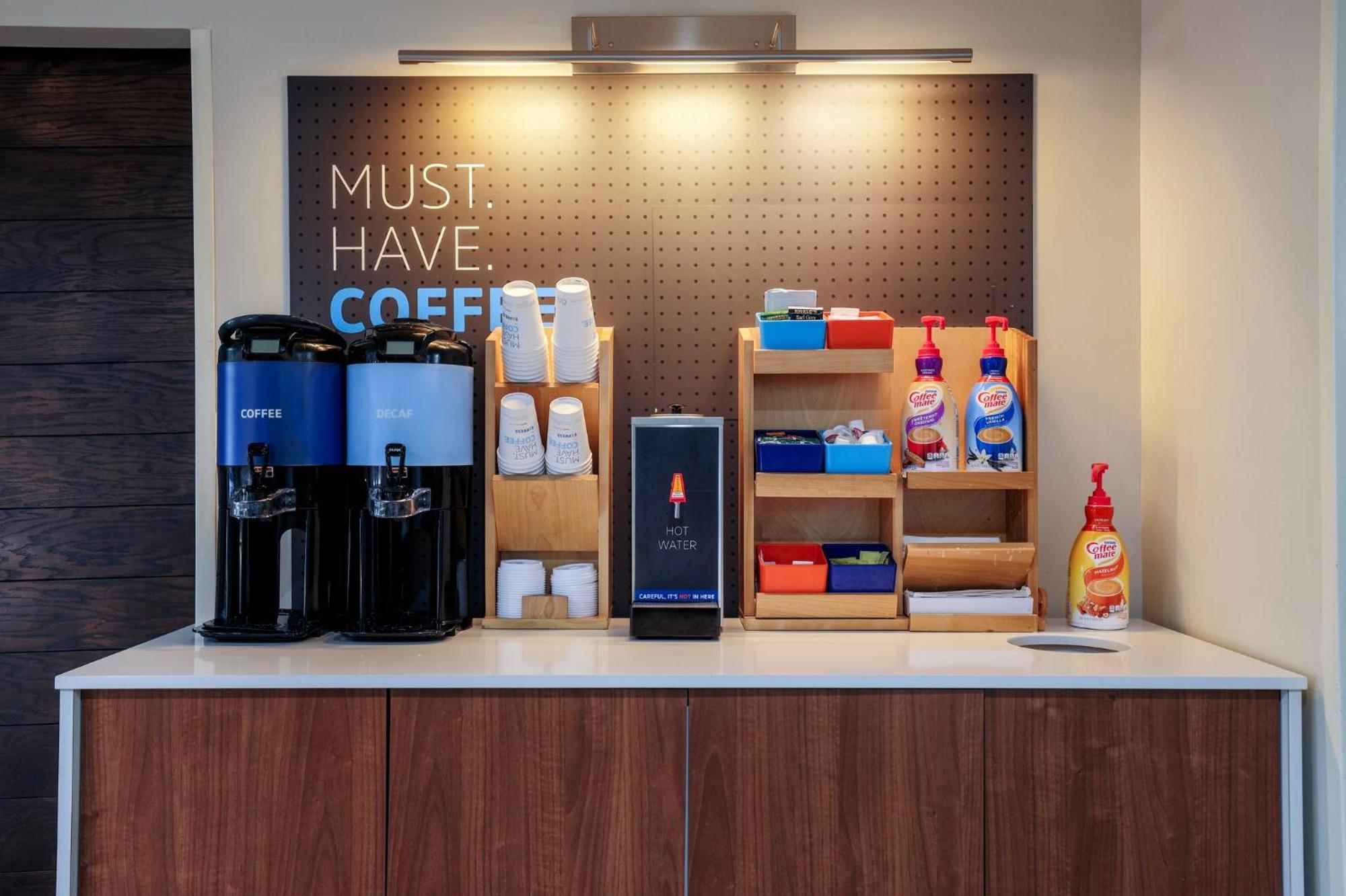 Holiday Inn Express Burlington By Ihg Exteriér fotografie