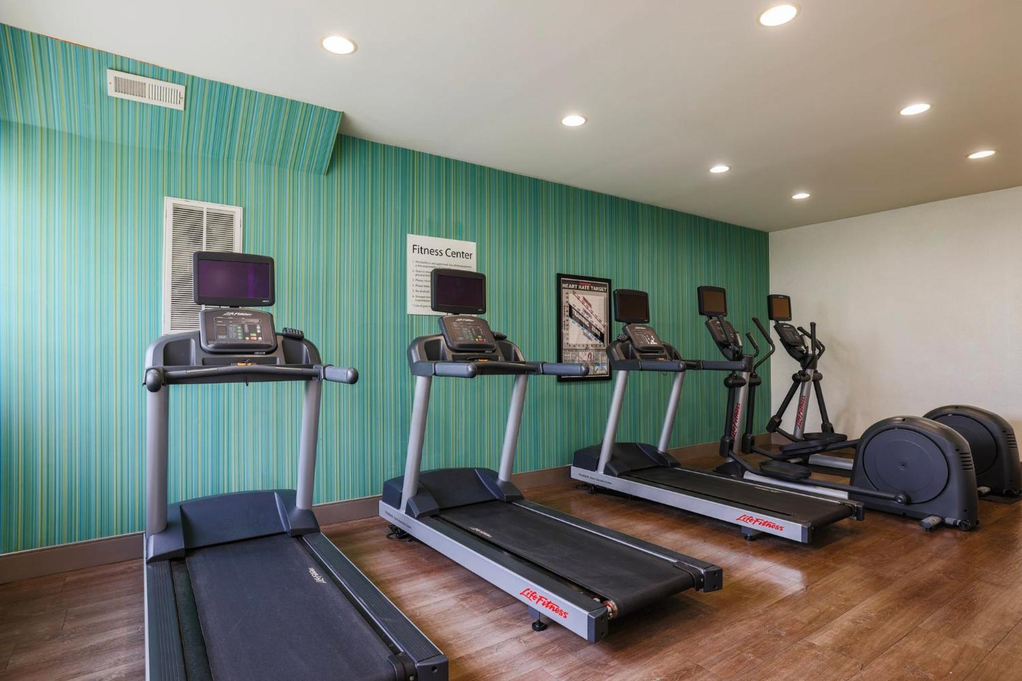 Holiday Inn Express Burlington By Ihg Exteriér fotografie