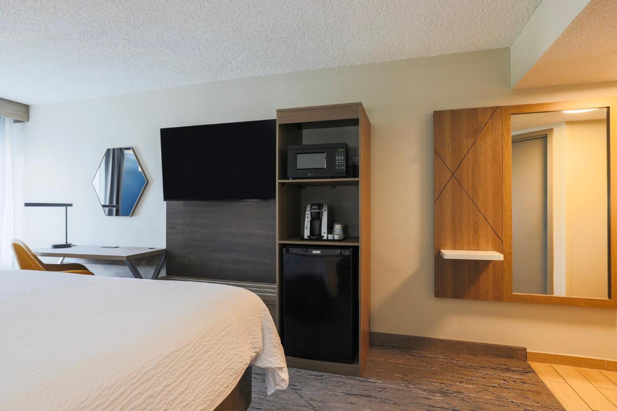 Holiday Inn Express Burlington By Ihg Exteriér fotografie