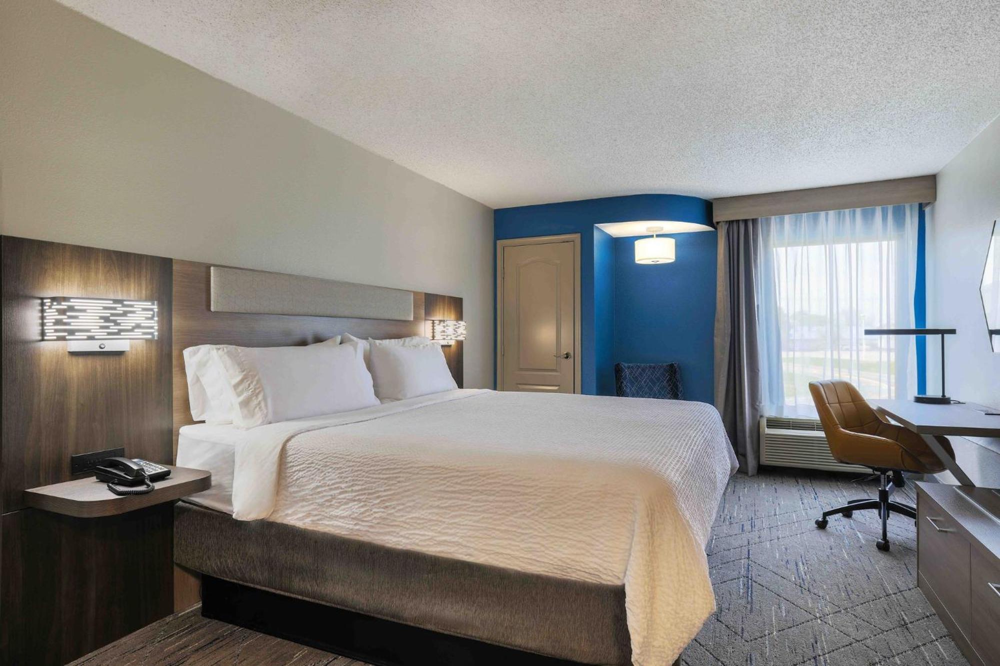 Holiday Inn Express Burlington By Ihg Exteriér fotografie