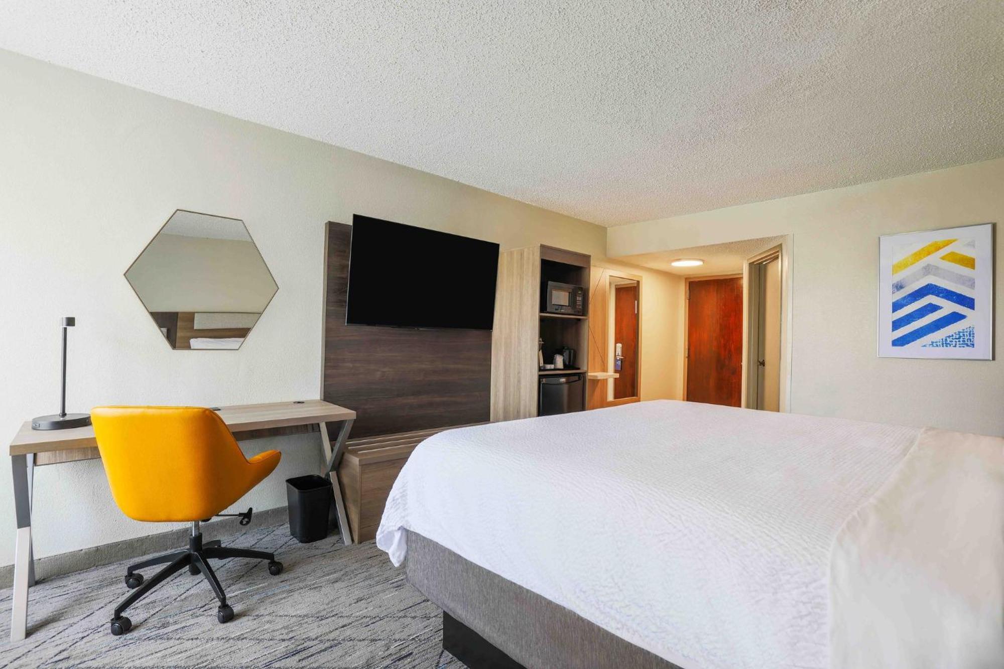 Holiday Inn Express Burlington By Ihg Exteriér fotografie